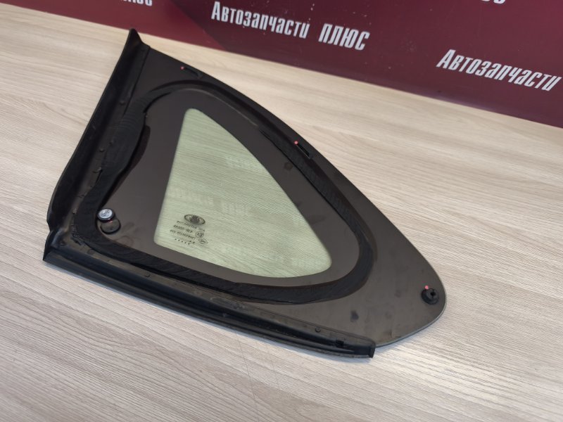 Форточка кузова