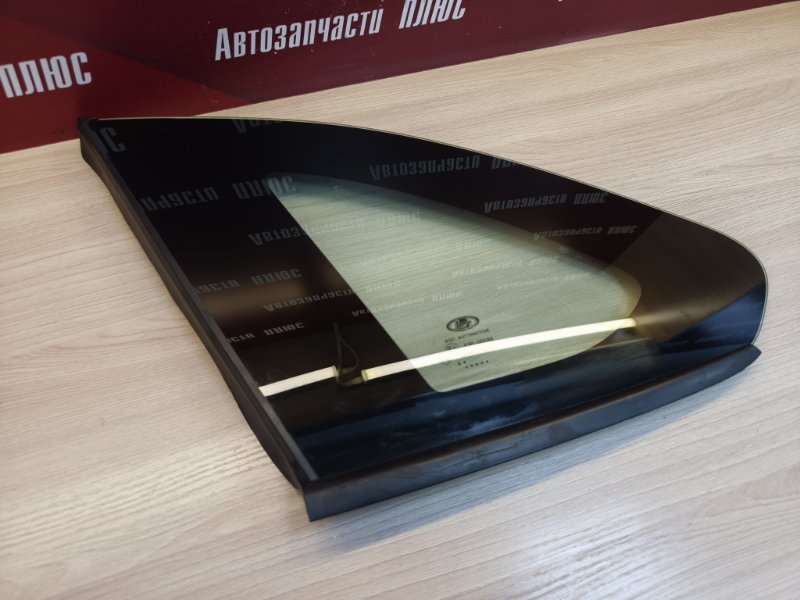 Форточка кузова