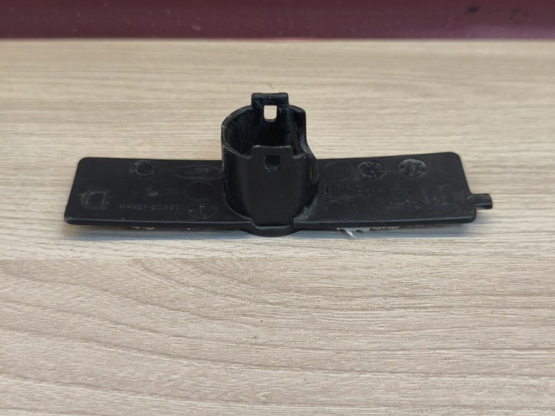 Кронштейн парктроника