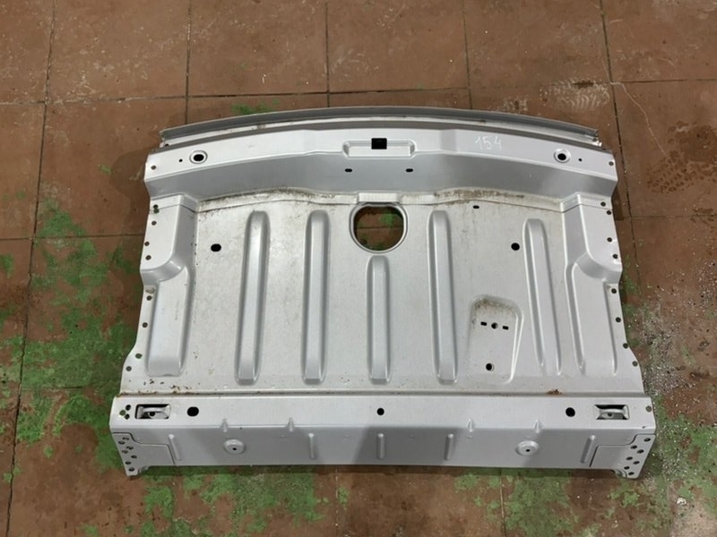 Задняя полка