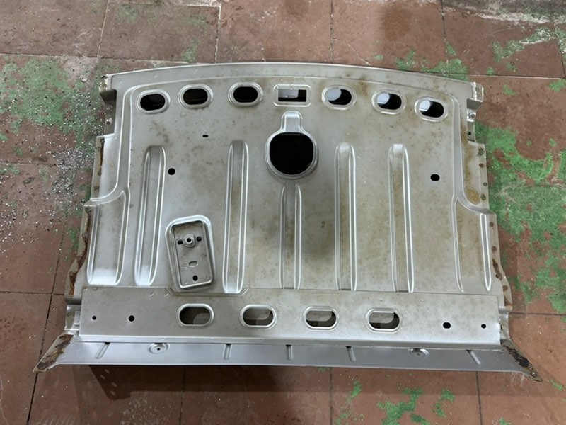 Задняя полка