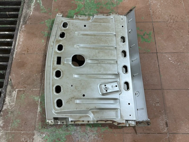 Задняя полка