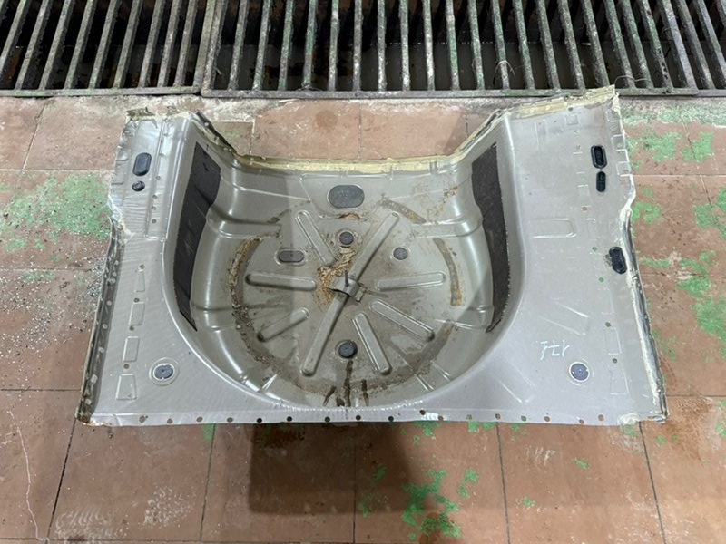 Ниша запасного колеса