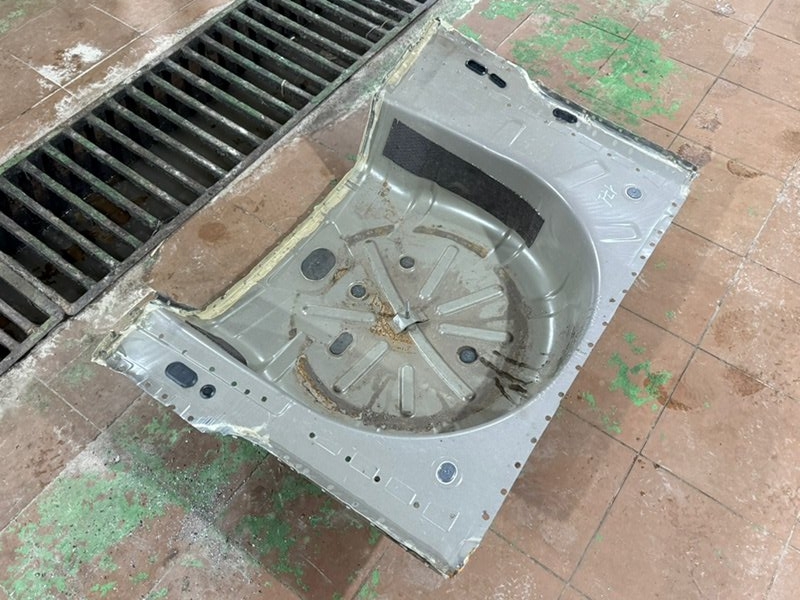 Ниша запасного колеса