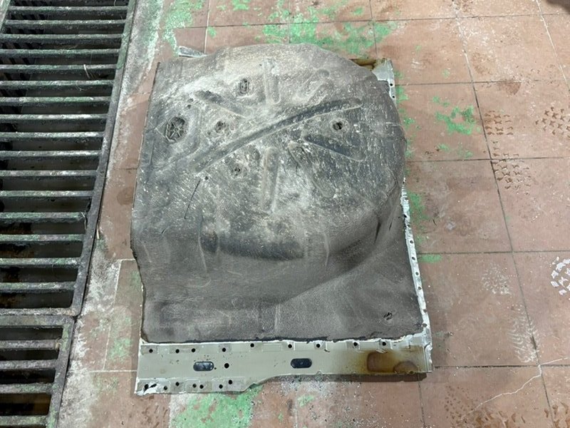 Ниша запасного колеса