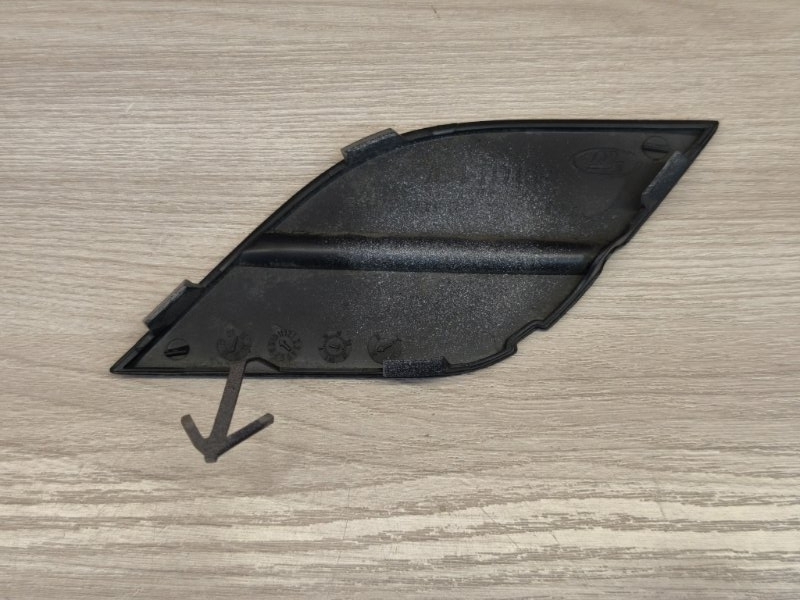 Заглушка буксировочного крюка