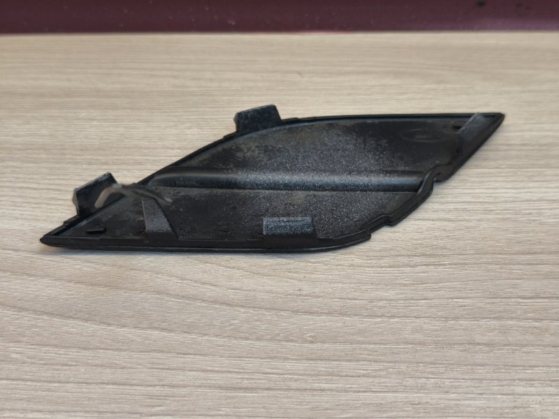 Заглушка буксировочного крюка