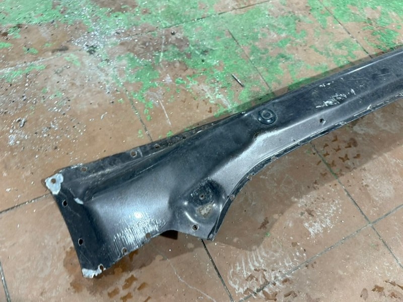 Поперечина пола задняя