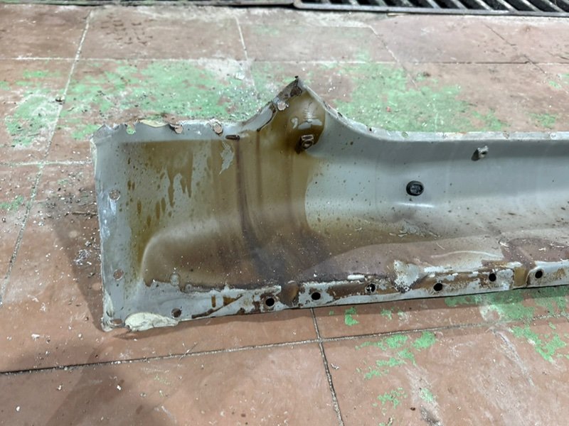 Поперечина пола задняя