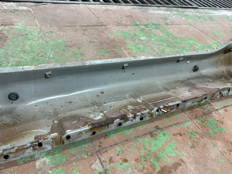 Поперечина пола задняя