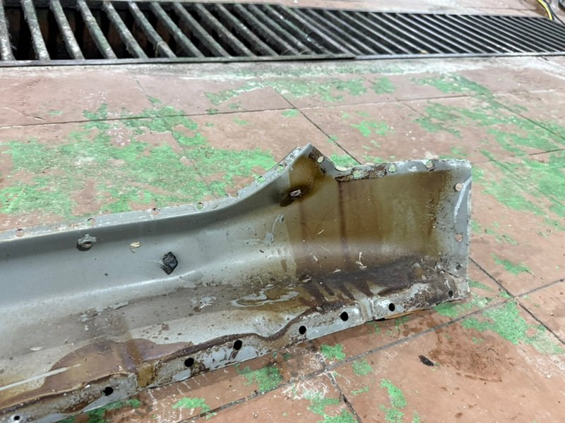 Поперечина пола задняя