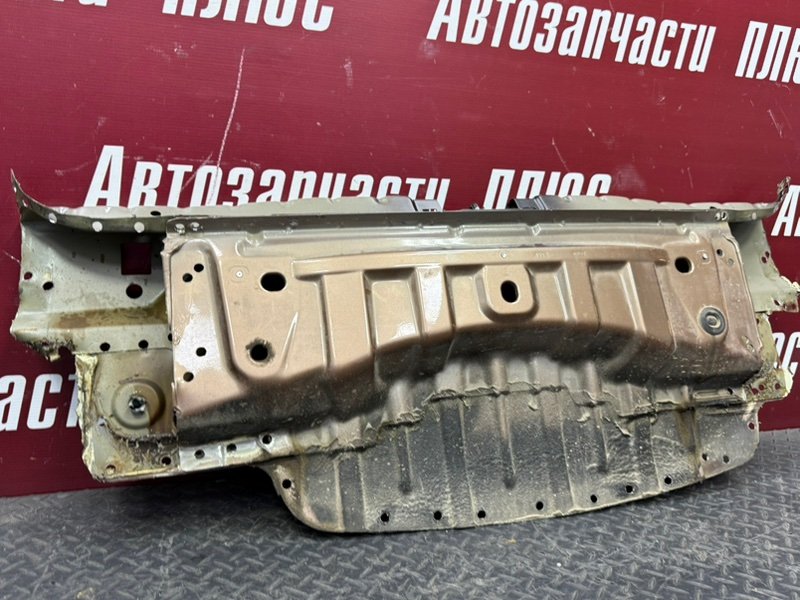 Задняя панель кузова