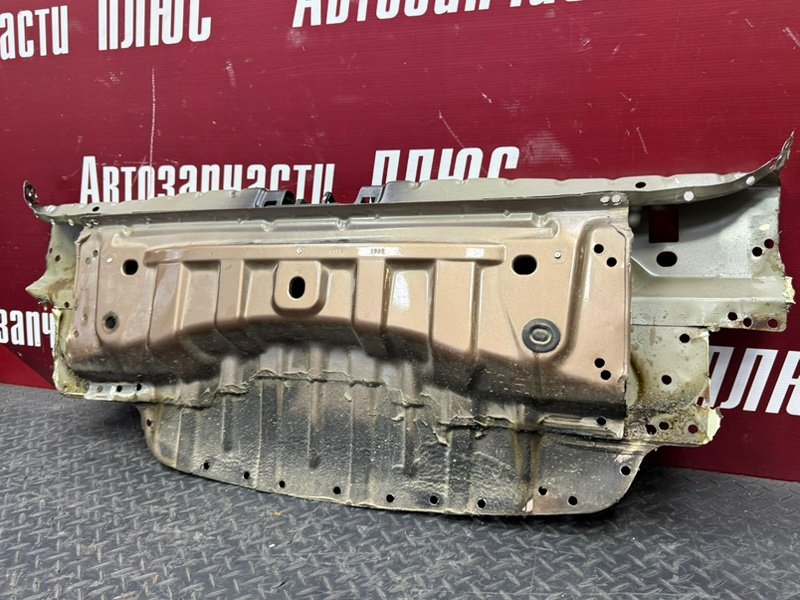 Задняя панель кузова