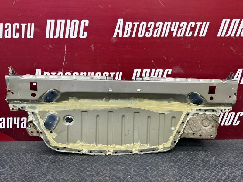 Задняя панель кузова