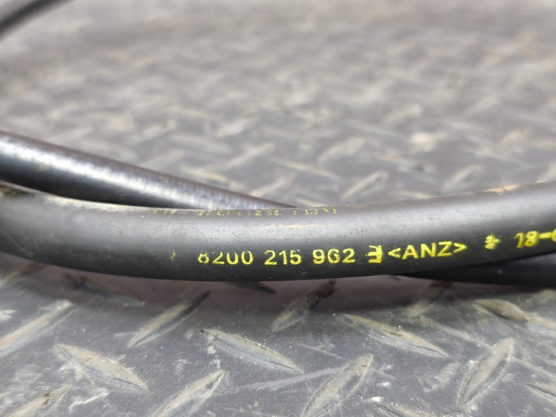 Трос стояночного тормоза