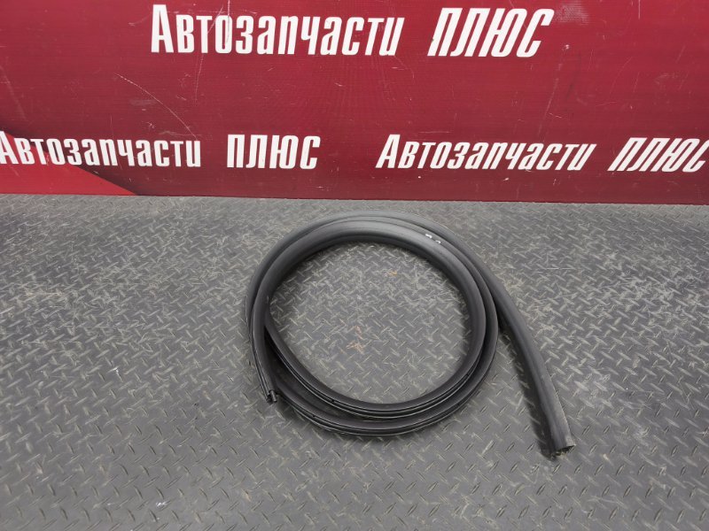 Уплотнитель проема      двери