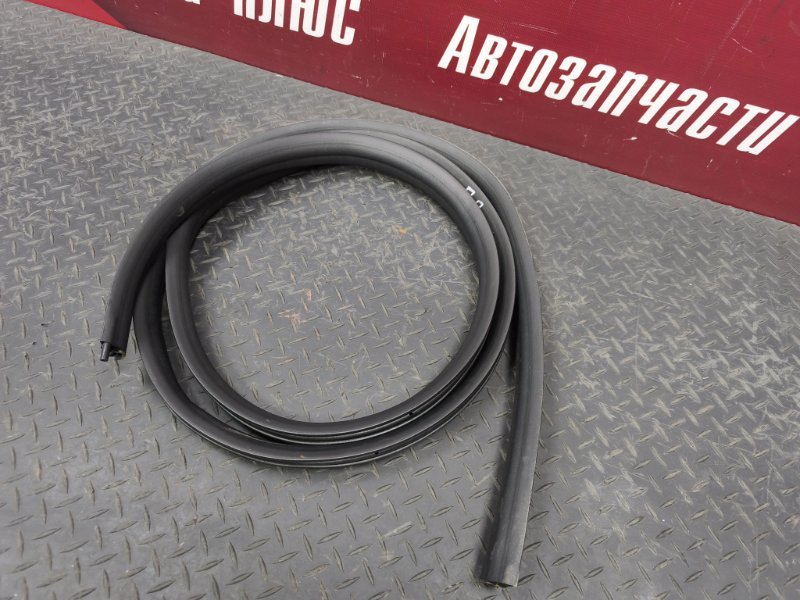 Уплотнитель проема      двери