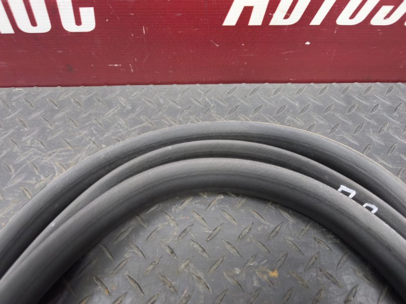 Уплотнитель проема      двери