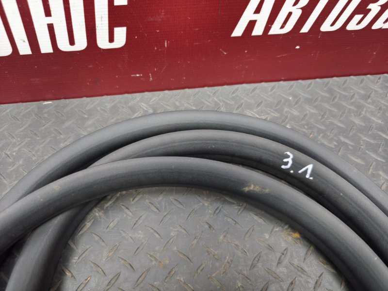 Уплотнитель проема      двери