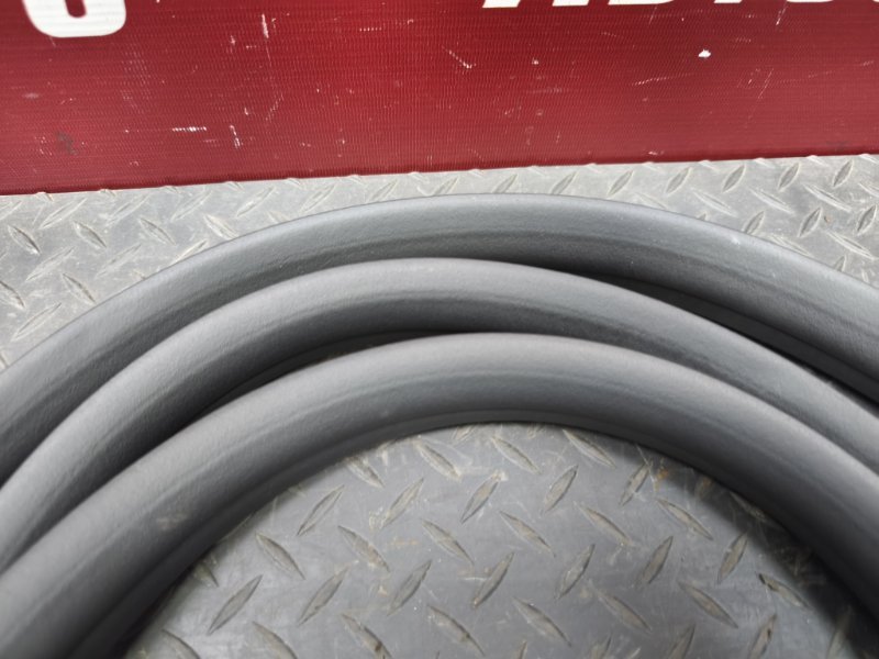 Уплотнитель проема      двери