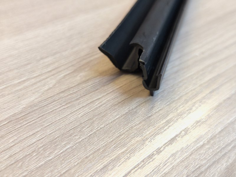 Уплотнитель стекла двери внутренний