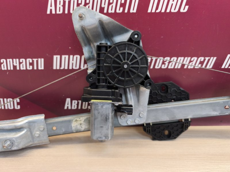 Стеклоподъемник    двери