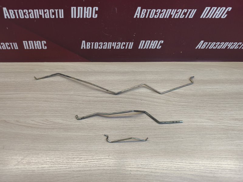 Тяга замка двери