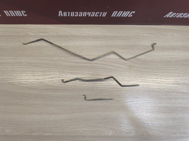 Тяга замка двери