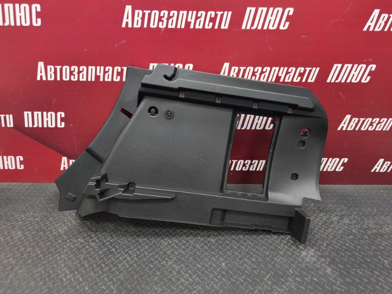 Обшивка багажника