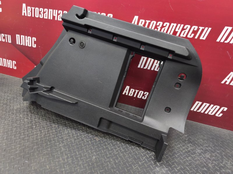 Обшивка багажника