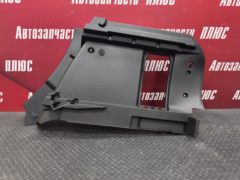 Обшивка багажника