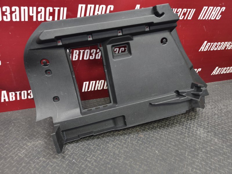 Обшивка багажника