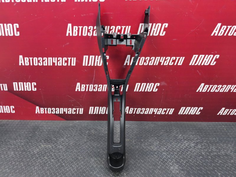 Консоль между сидений