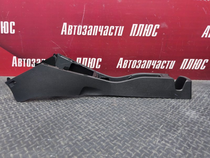 Консоль между сидений