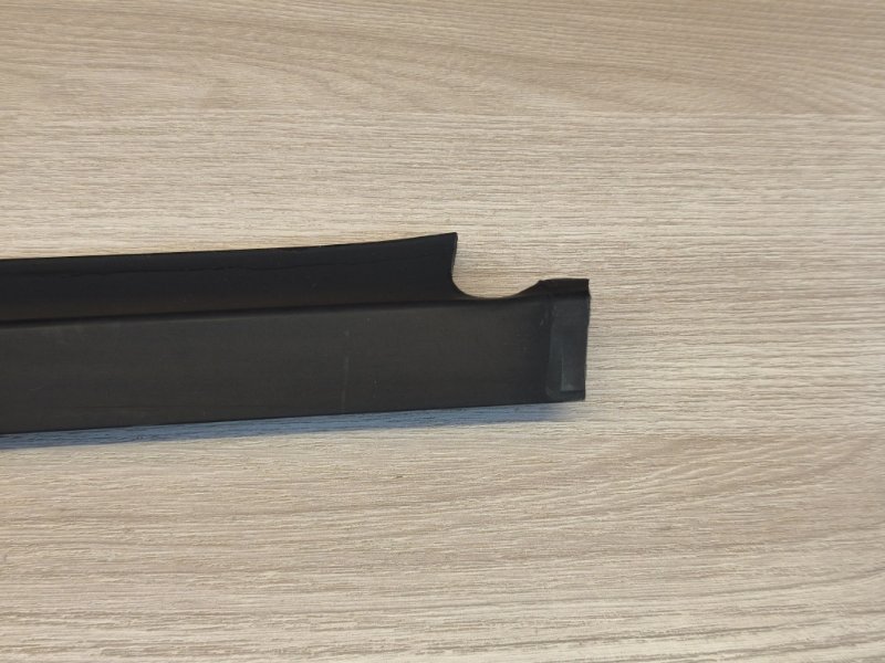 Уплотнитель стекла двери внешний