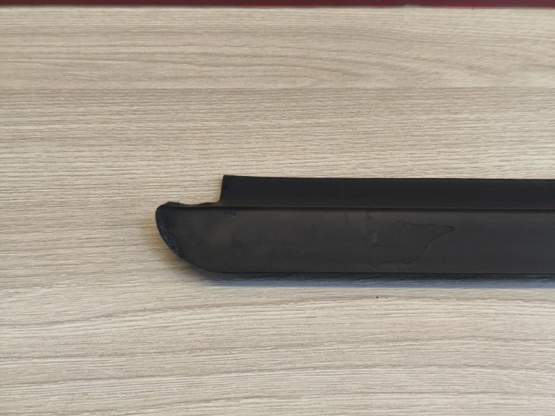 Уплотнитель стекла двери внешний