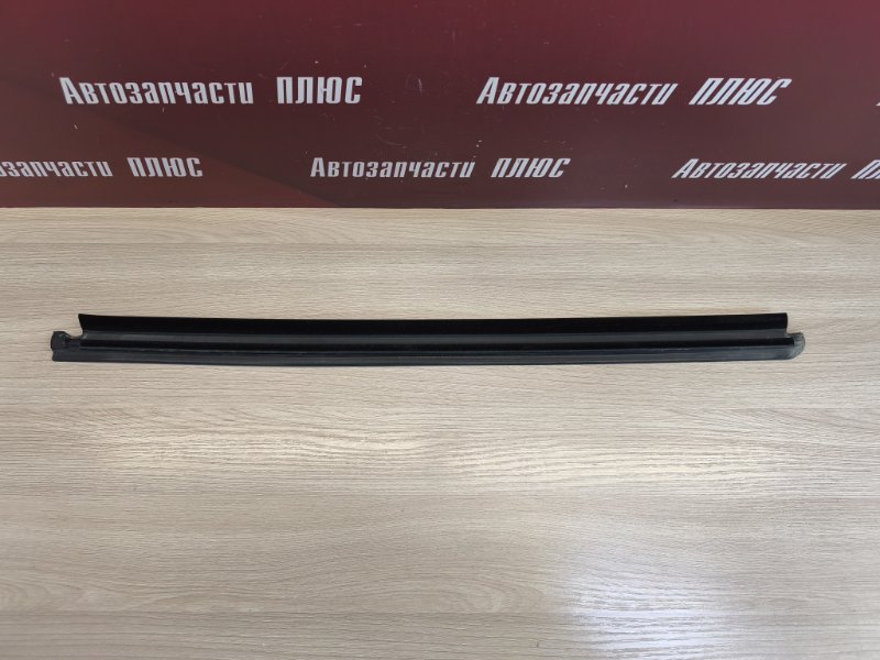 Уплотнитель стекла двери внешний