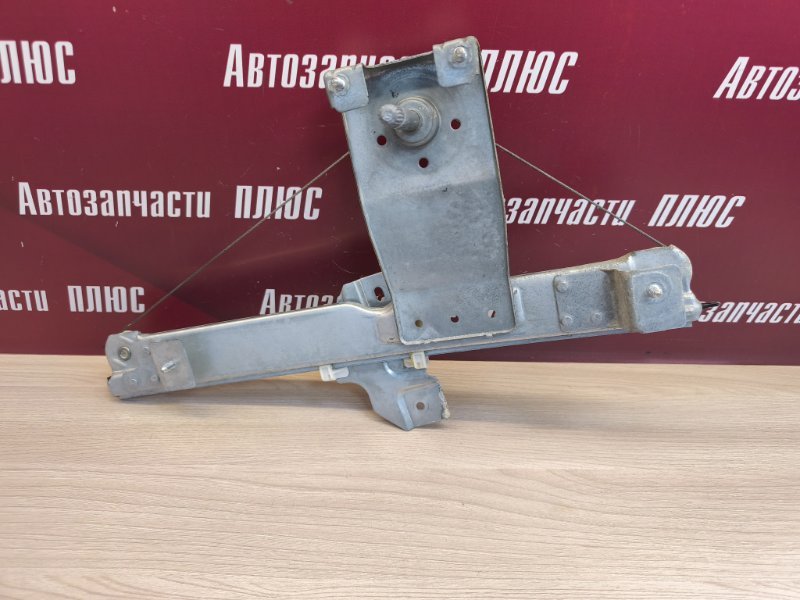 Стеклоподъемник    двери