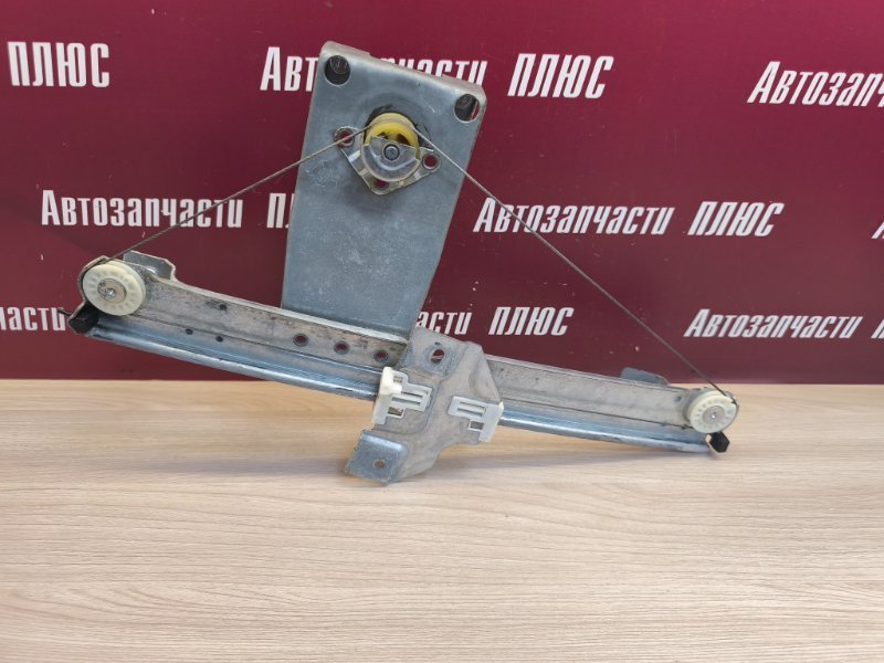 Стеклоподъемник    двери