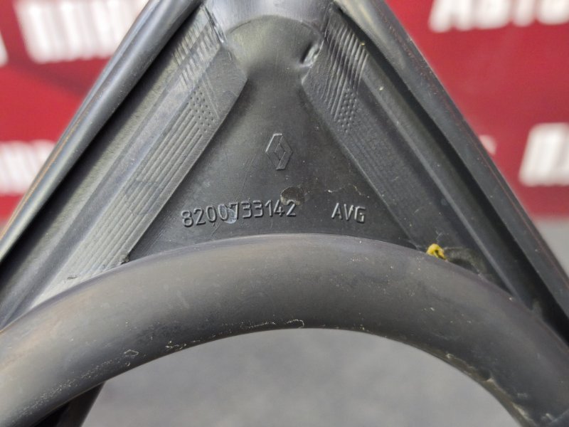 Уплотнитель стекла двери