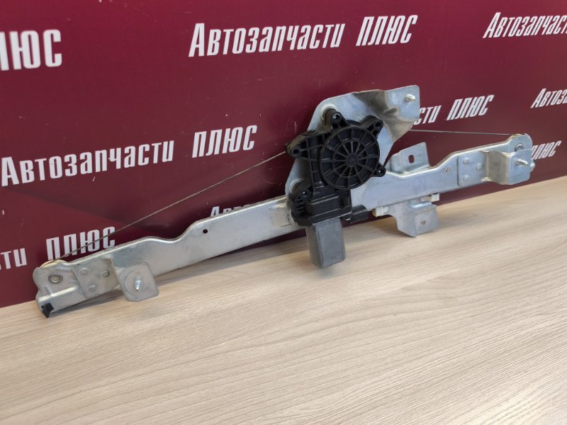 Стеклоподъемник    двери