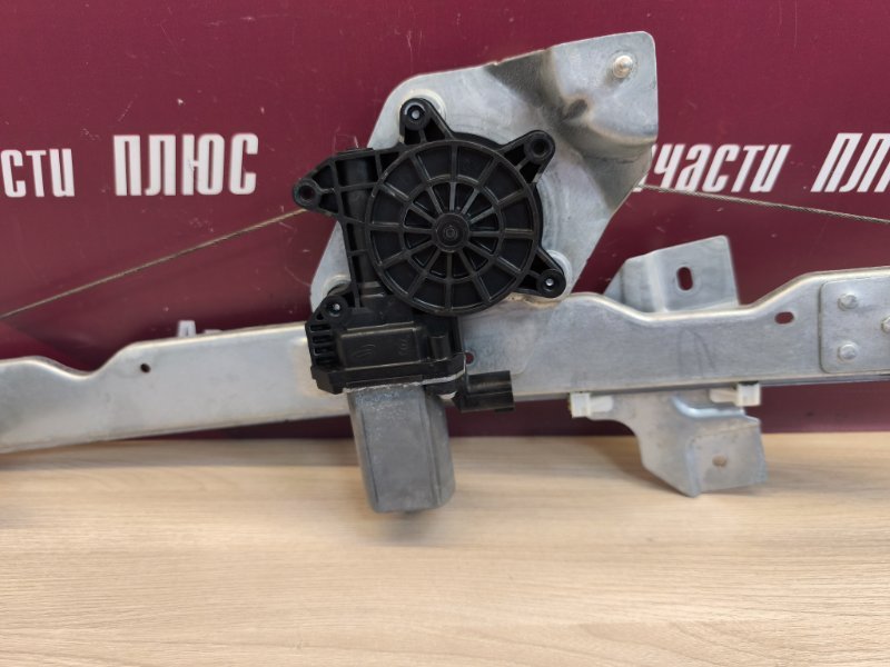 Стеклоподъемник    двери