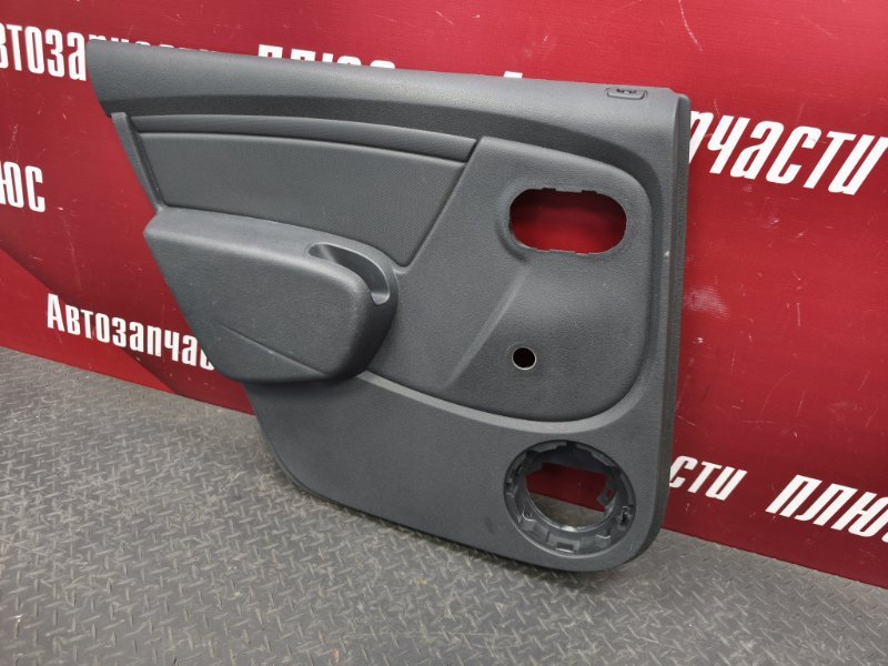 Обшивка боковой двери