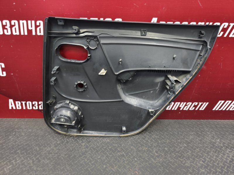 Обшивка боковой двери