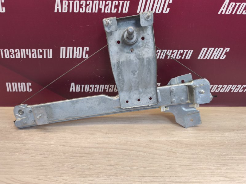 Стеклоподъемник    двери