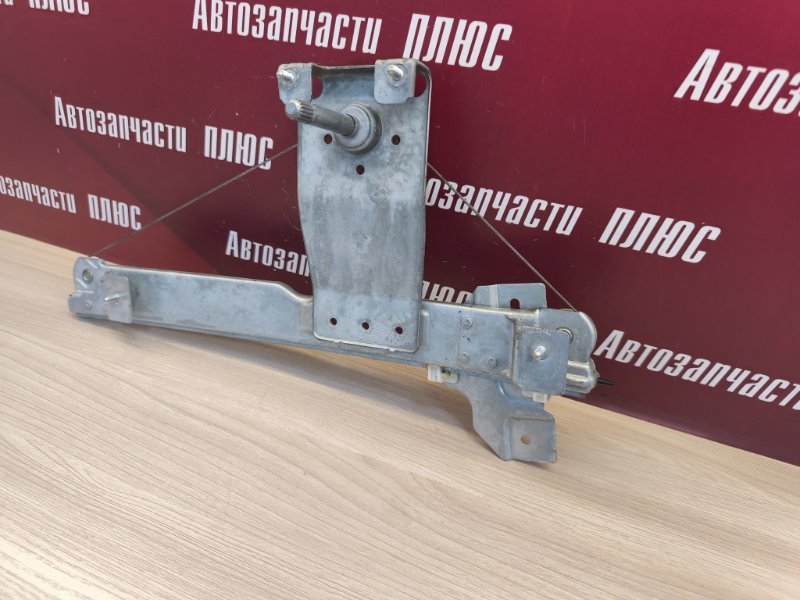 Стеклоподъемник    двери