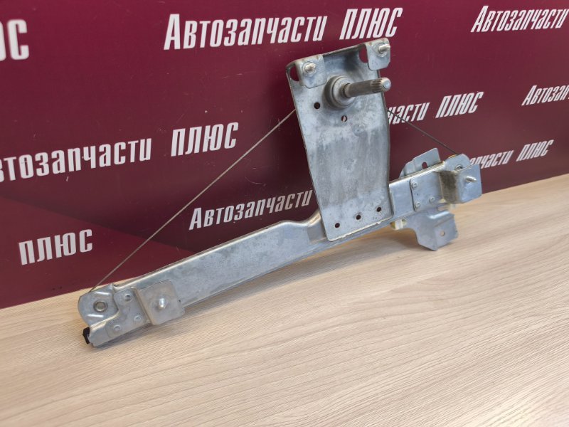 Стеклоподъемник    двери