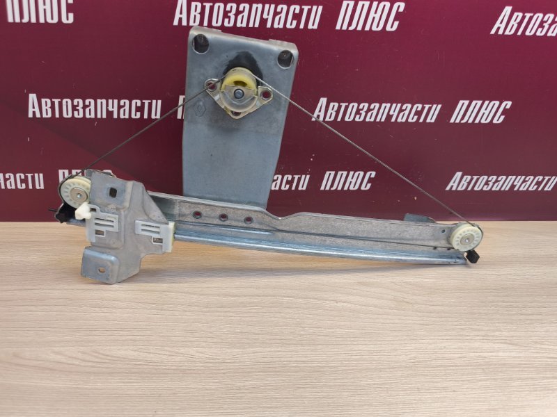 Стеклоподъемник    двери