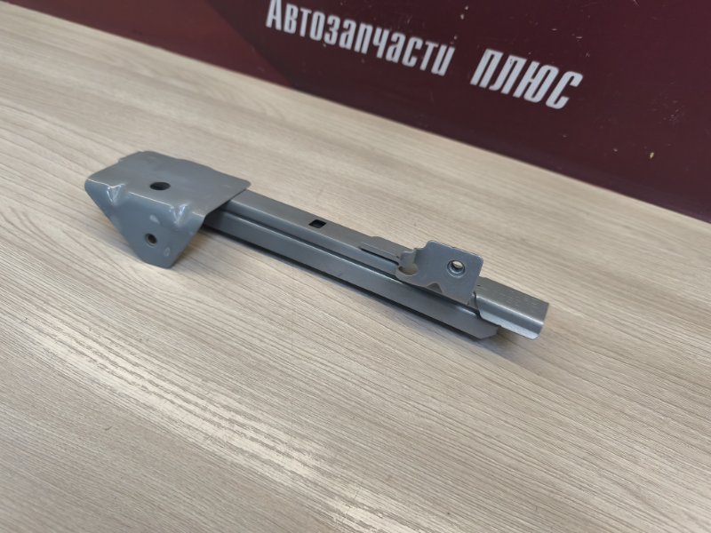 Направляющая стекла двери