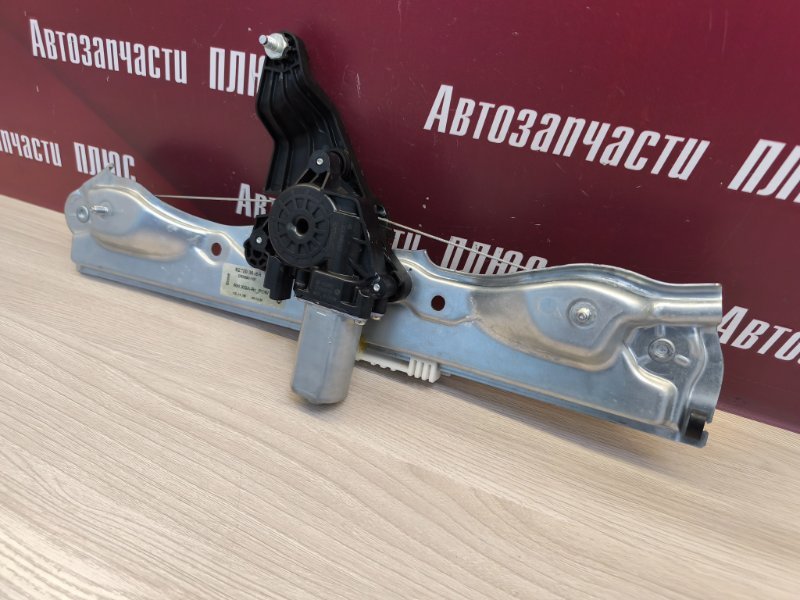 Стеклоподъемник    двери